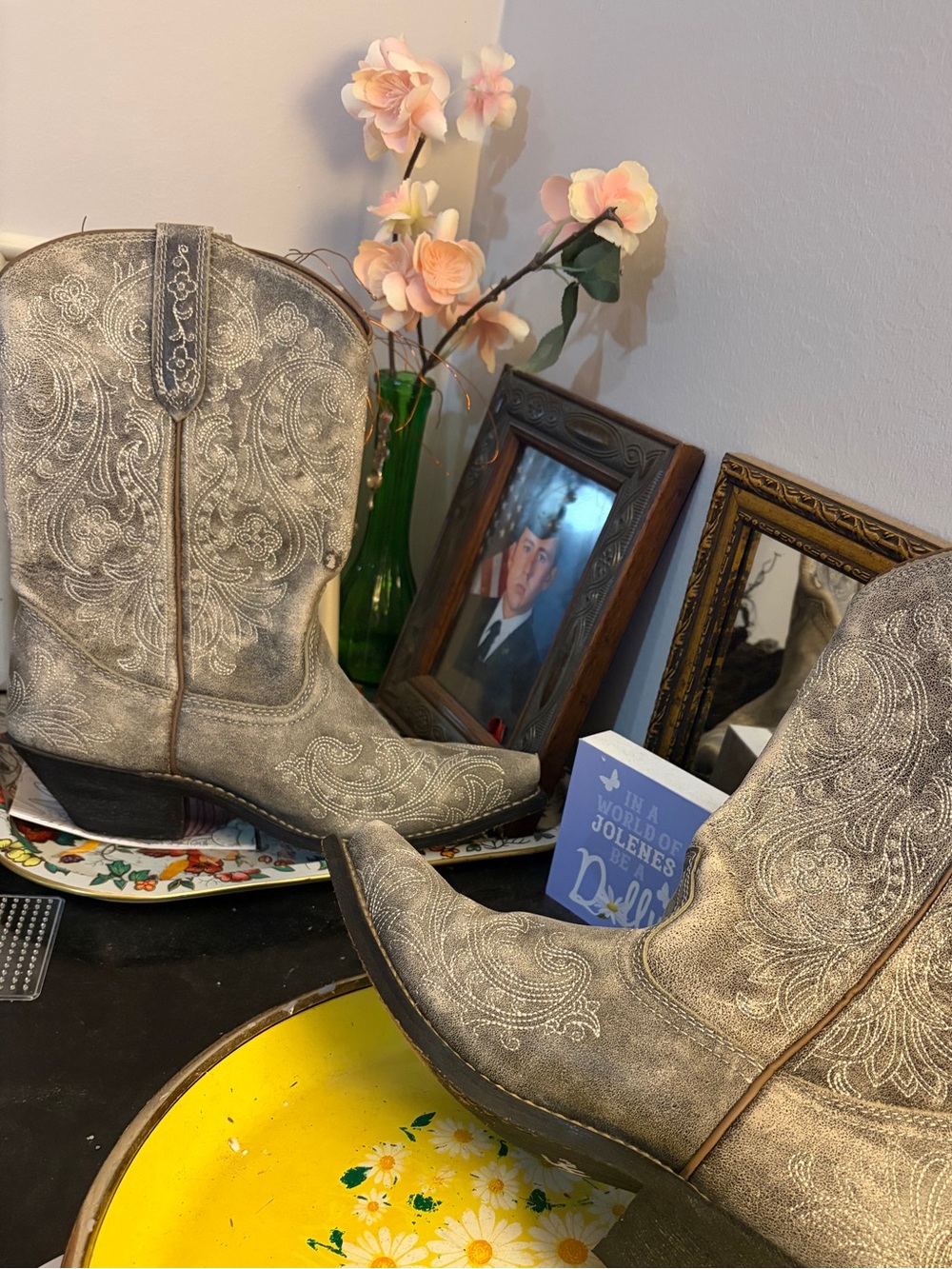 Rockin' Country Dusti Distressed Gray Embroidered Western Cowgirl Boots 9M